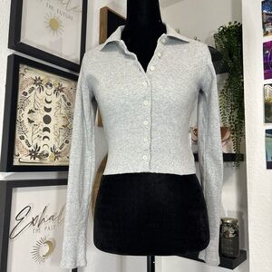 Brandy Melville Gray Ribbed Collared Long Sleeve Cropped Button Up Top Y2K